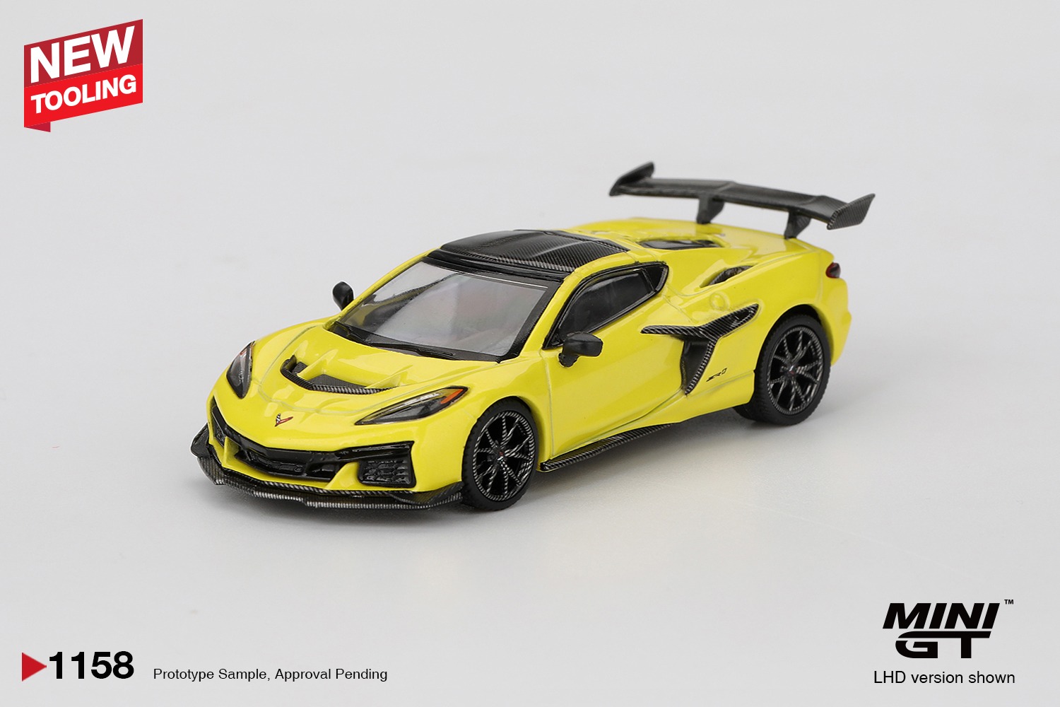 PREORDER MINI GT CHEVROLET CORVETTE ZR1 ACCELERATE YELLOW