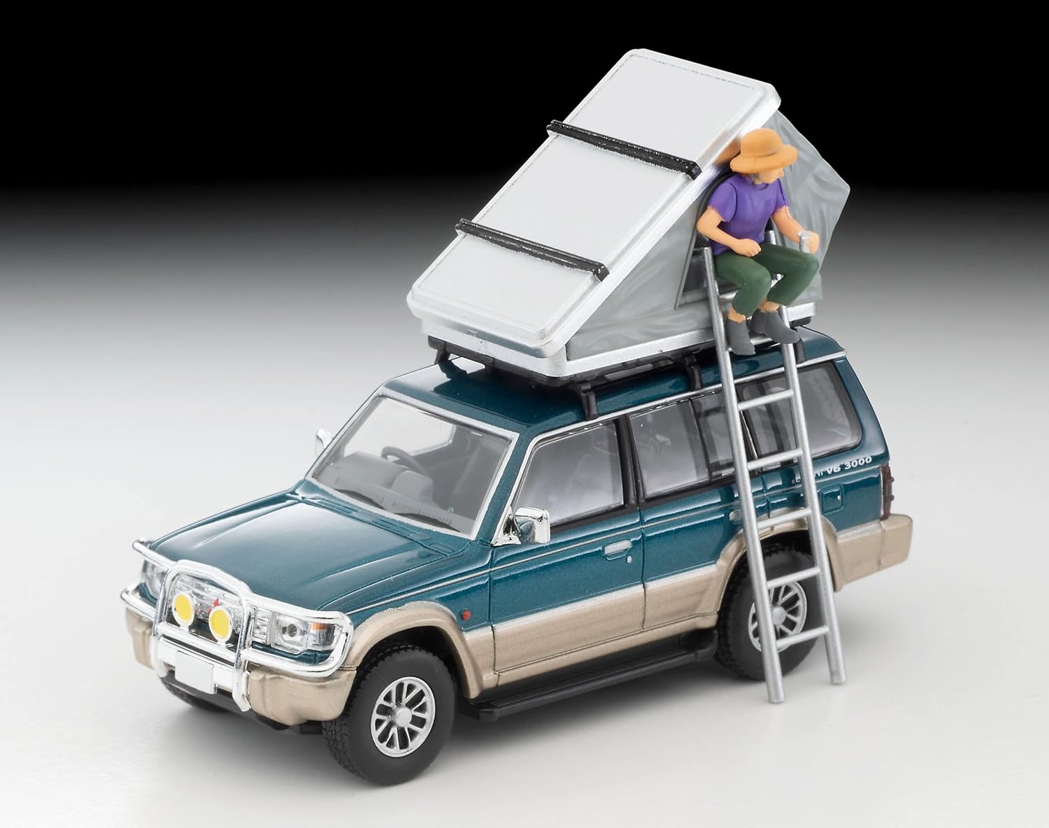 MITSUBISHI PAJERO MID ROOF WIDE VR OPTION EQUIPPED 91 WITH TENT AND 