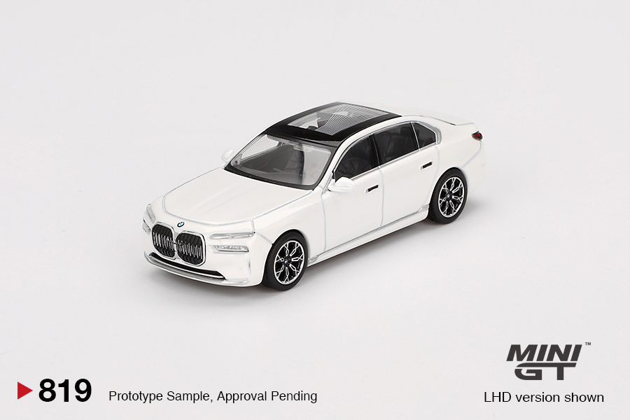 PREORDER BMW I7 XDRIVE60 MINERAL WHITE