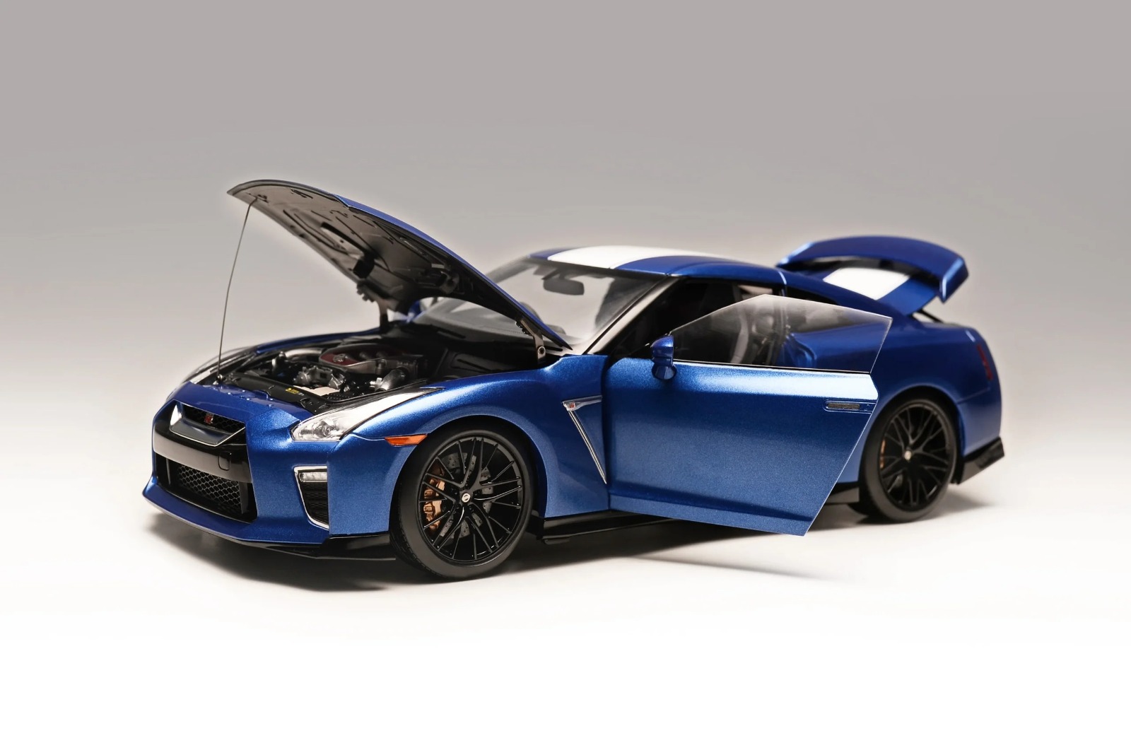 NISSAN GTR R35 50TH ANNIVERSARY WANGAN BLUE