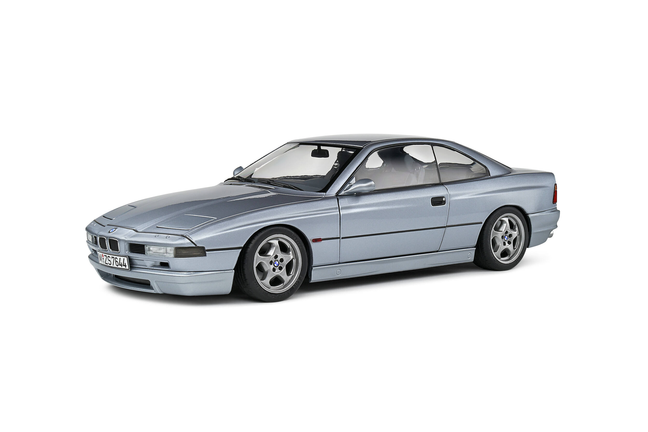 BMW 850 E31 CSI SILVER S1807004