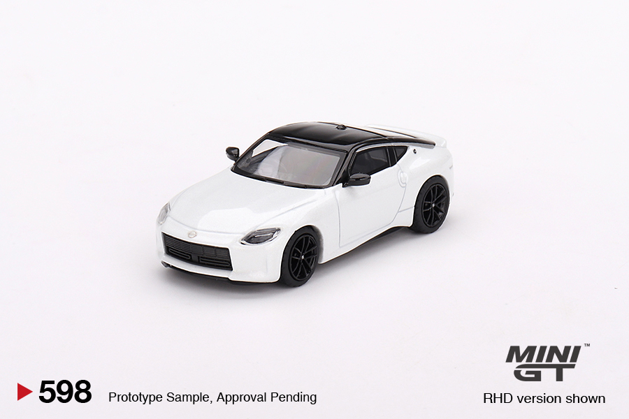 PREORDER MINI GT NISSAN FAIRLADY Z VERSION ST 2023 EVEREST WHITE