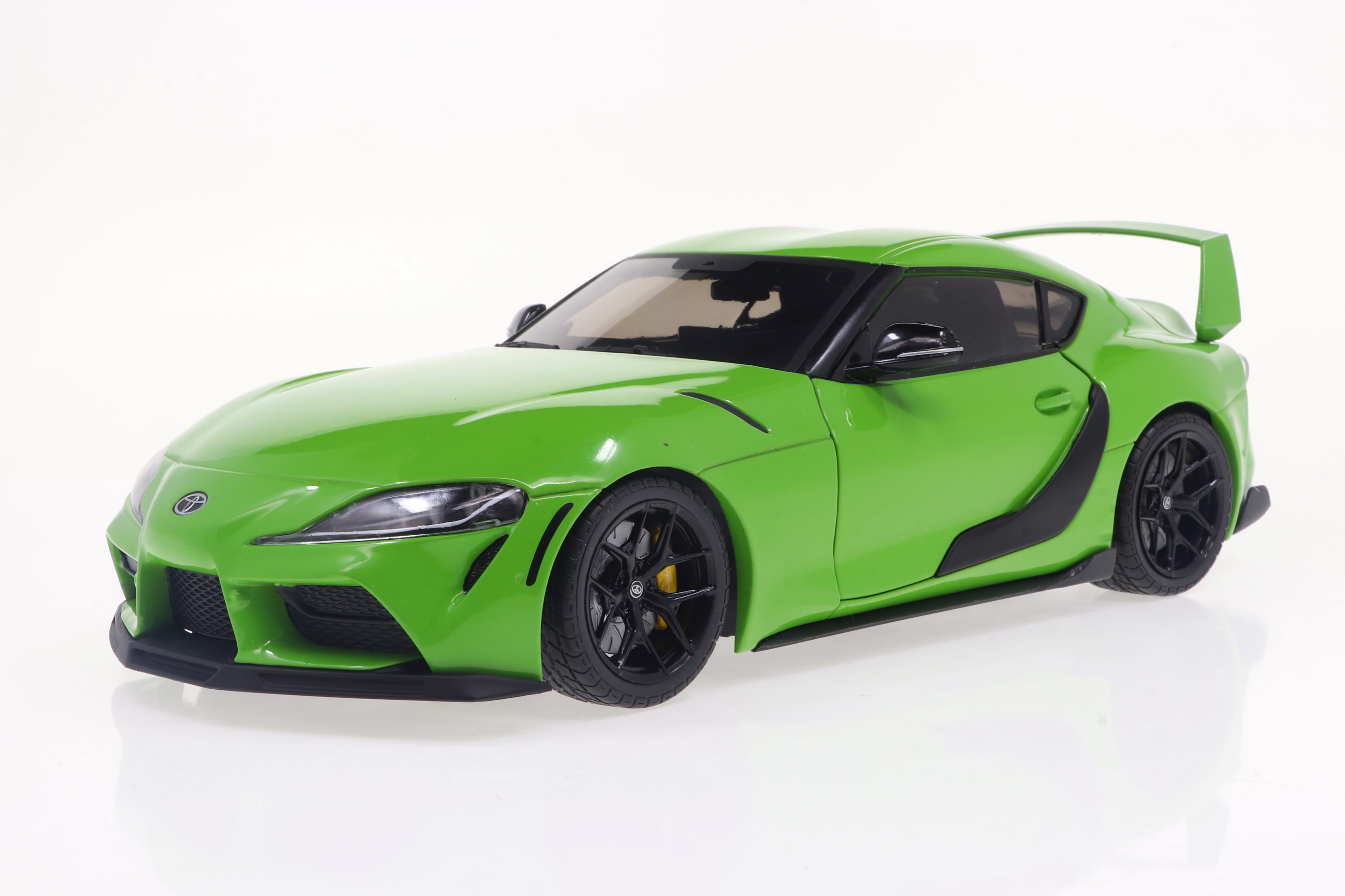 TOYOTA GR SUPRA GREEN S1809004