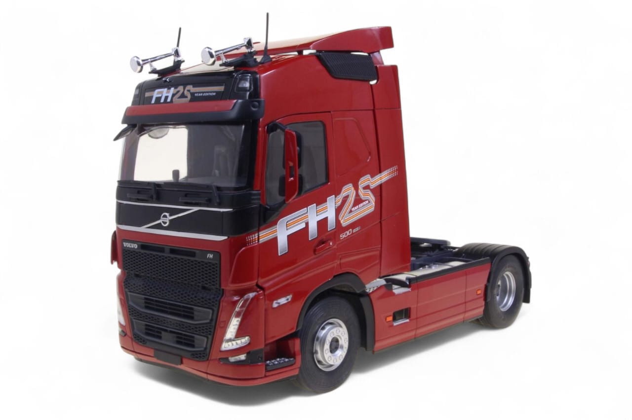 VOLVO TRUCKS FH GLOBETROTTER XL S2400104    