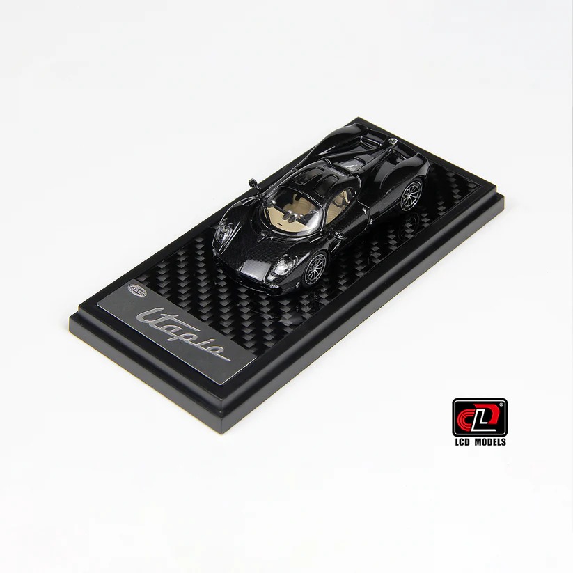 PAGANI UTOPIA CARBON BLACK 
