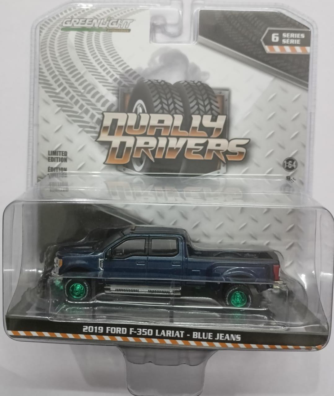 2019 FORD F-350 LARIAT - BLUE JEANS CHASE