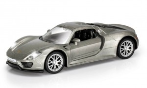 PORSCHE 918 SPYDER SILVER