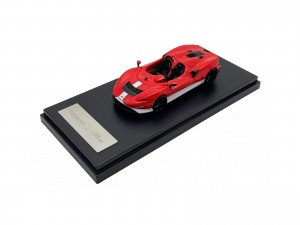 McLAREN ELVA RED AND WHITE 
