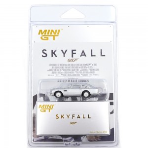 ASTON MARTIN DB5 “SKYFALL” 